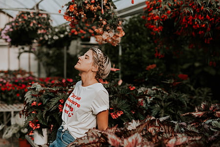 woman, lifestyle, caucasian, content thumbnail