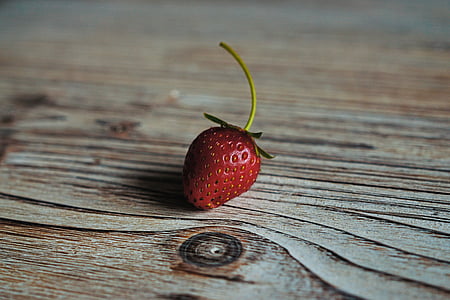 strawberry fruit thumbnail