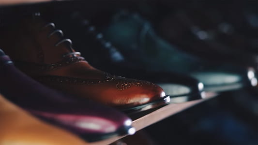 selective focus of brown shoe thumbnail