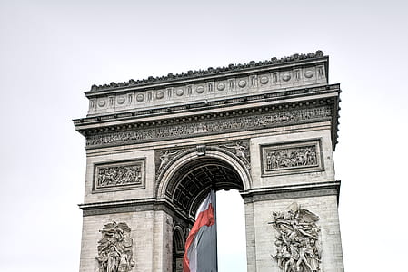 white Arche de Treomphe thumbnail