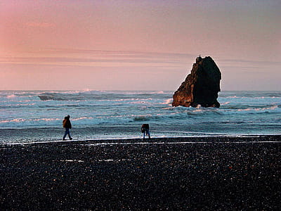 Two People at the Seashore during Dawn thumbnail