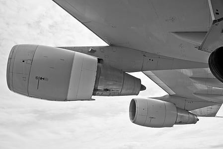 airliner wind turbine thumbnail