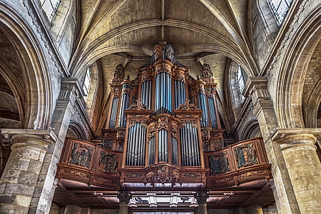 brown concrete cathedral interior thumbnail