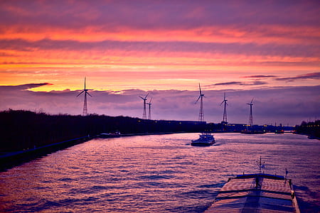 motor boat on body of water thumbnail