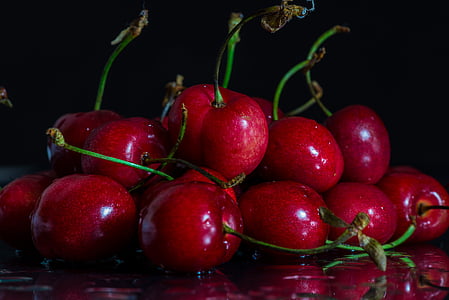 round red fruits thumbnail