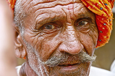 man's face thumbnail