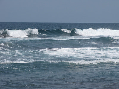 waving seashore during daytime thumbnail