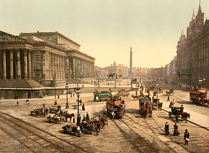 Lime Street, Liverpool, in the 1890s with  St.George's Hall in England thumbnail