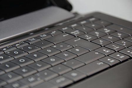 black laptop computer thumbnail