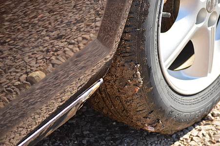 gray vehicle on dirt road thumbnail