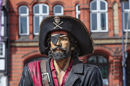Pirate shallow focus photo thumbnail