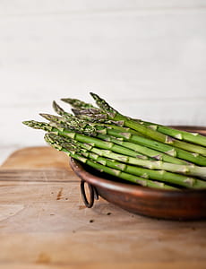 photo of green vegetables on bowl thumbnail