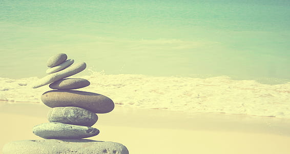 tower of balanced rocks thumbnail