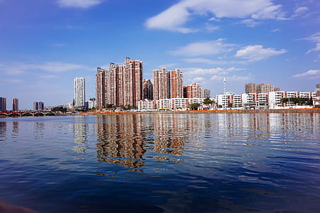 building image reflected on water thumbnail