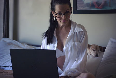 woman sitting infront of laptop thumbnail