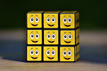 yellow emoji 3x3 cube thumbnail