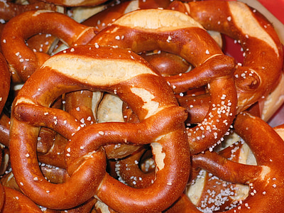 pretzel breads thumbnail