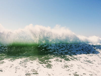 Sea Waves Under Blue Sky thumbnail