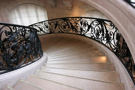 empty staircase thumbnail