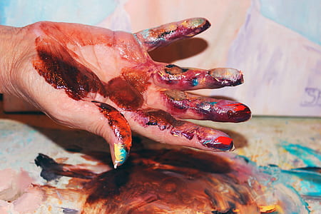 person's right palm thumbnail