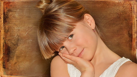 girl leaning thumbnail