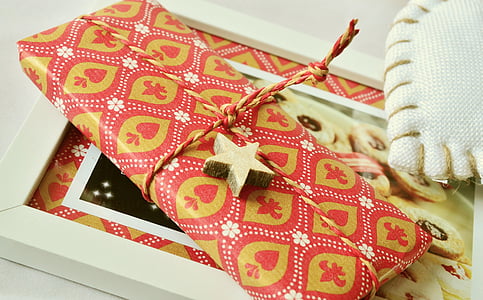 red and yellow long wallet thumbnail