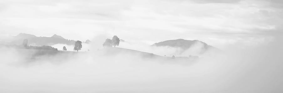 photo of foggy mountain thumbnail
