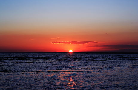 ocean during sunset thumbnail