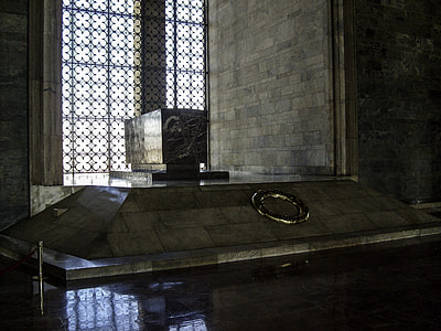  Sarcophagus of Atatürk's tomb inside the Hall of Honor in Ankara, Turkey thumbnail