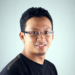 man in eyeglasses thumbnail