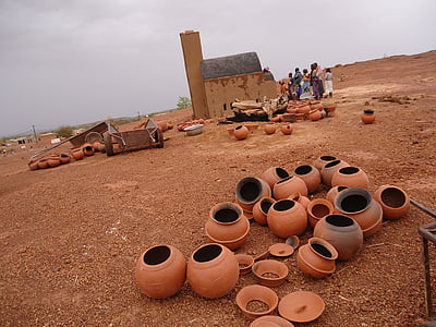 brown clay jars thumbnail