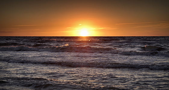 photo of waves and sunrise thumbnail