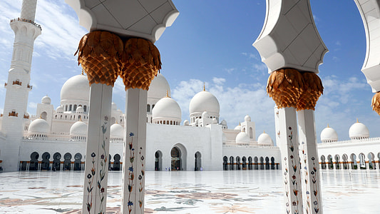 Abu Dhabi, Sheikh Zayed Mosque thumbnail