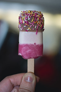 Popsicle on board of an aircraft thumbnail