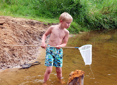 boy holding skim bag thumbnail