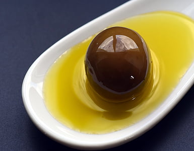 Caviar in Chinese spoon thumbnail