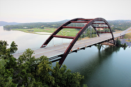 bird's-eye view of arched bridge thumbnail