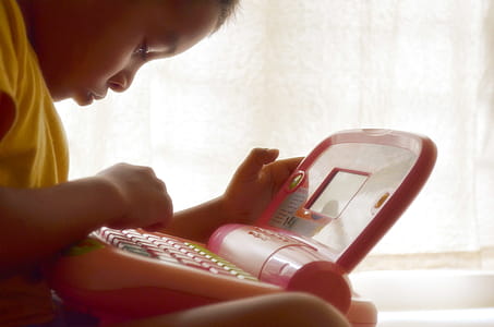 Kid Playing thumbnail