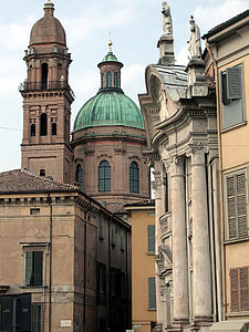 The Baroque church of San Giorgio in Reggio Emilia, Italy thumbnail