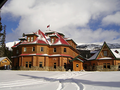 Num-Ti-Jar Lodge, Rocky Mountains thumbnail