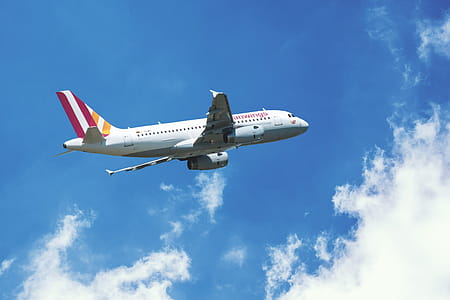 Airplane flying in the air thumbnail