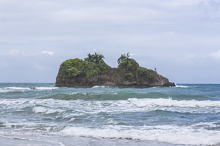 landscape photography of cliff thumbnail