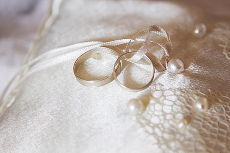 white floral apparel thumbnail
