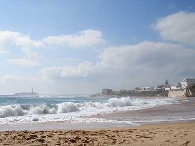 sea waves on seashore thumbnail