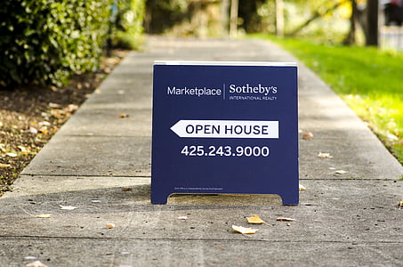 selective-focus photography of Marketplace sandwich board thumbnail