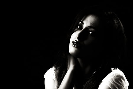woman wearing white top thumbnail