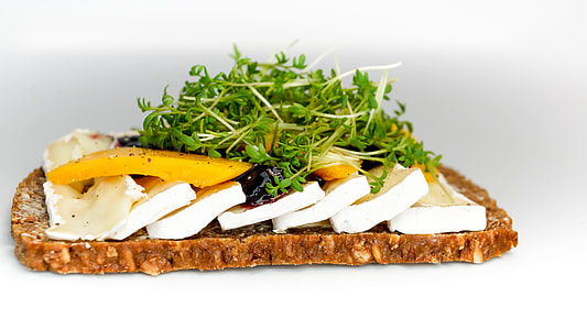 brown bread with vegetable thumbnail