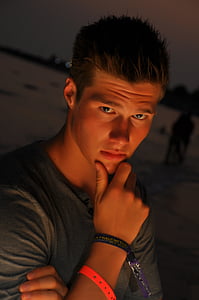 man wearing gray shirt thumbnail