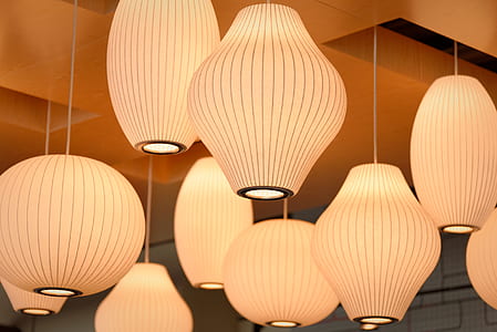 white ceiling lights thumbnail