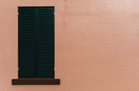 green wooden windows thumbnail